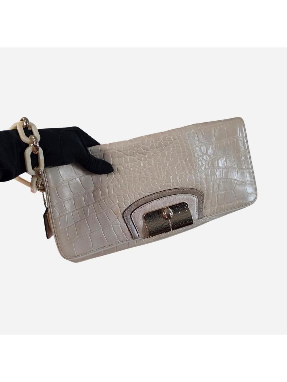 Rare Vintage coach cream croc print clutch with acrylic chain strap 2 Hang Tags